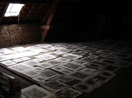 Une photo de l'exposition ART et différences "Maison Folie 2004" Choiseul - Les Colibris (Le Saulchoir)