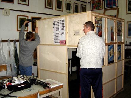 Une photo de l'exposition ART et différences "Maison Folie 2004" Choiseul - Les Colibris (Le Saulchoir)