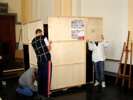 Une photo de l'exposition ART et différences "Maison Folie 2004" Choiseul - Les Colibris (Le Saulchoir)