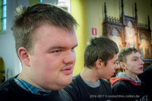 Une photo de la célébration de Noël 2016 du Saulchoir dans l'église de Kain-la-Tombe - École "Les Colibris"