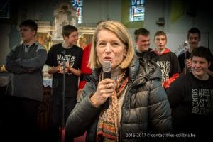 Une photo de la célébration de Noël 2016 du Saulchoir dans l'église de Kain-la-Tombe - École "Les Colibris"