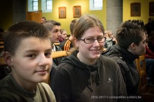 Une photo de la célébration de Noël 2016 du Saulchoir dans l'église de Kain-la-Tombe - École "Les Colibris"