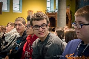 Une photo de la célébration de Noël 2016 du Saulchoir dans l'église de Kain-la-Tombe - École "Les Colibris"