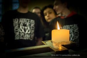 Une photo de la célébration de Noël 2016 du Saulchoir dans l'église de Kain-la-Tombe - École "Les Colibris"