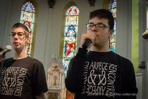 Une photo de la célébration de Noël 2016 du Saulchoir dans l'église de Kain-la-Tombe - École "Les Colibris"