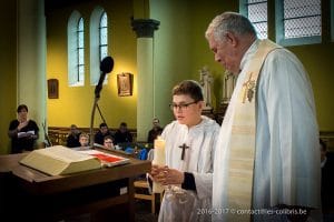 Une photo de la célébration de Noël 2016 du Saulchoir dans l'église de Kain-la-Tombe - École "Les Colibris"