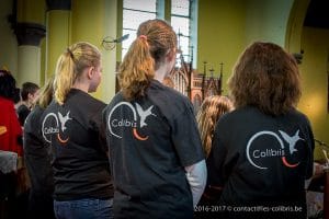 Une photo de la célébration de Noël 2016 du Saulchoir dans l'église de Kain-la-Tombe - École "Les Colibris"