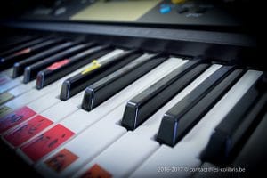 Une photo du goûter de Noël et du grand jeu musical 2016 du Ricochet - Ecole "Les Colibris"