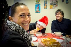 Une photo du goûter de Noël et du grand jeu musical 2016 du Ricochet - Ecole "Les Colibris"