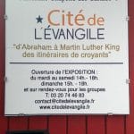 Une photo de l'exposition d'Abraham à Martin Luther King des itinéraires de croyants à l'Ancienne Chapelle des Carmes à Lille