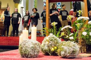 Une photo de la célébration de Noël 2017 du Saulchoir - Les Colibris