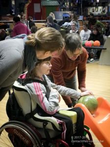 Type 4 - Une classe de polyhandicapés - Les rois du bowling - Le Saulchoir