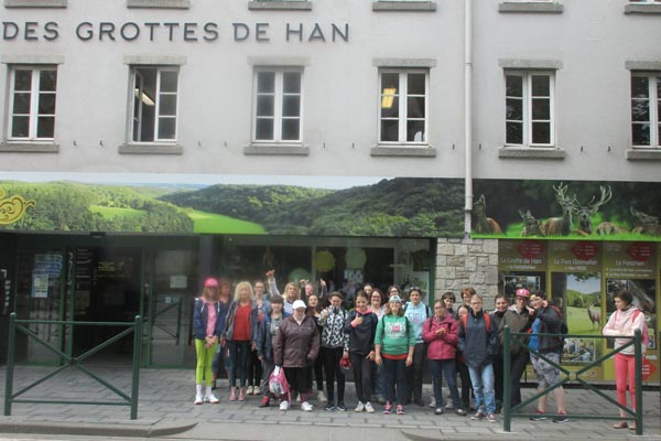 Photo de la classe verte à Daverdisse Visite à Han