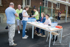 Une photo de la première marche de l'école "Les Colibris"